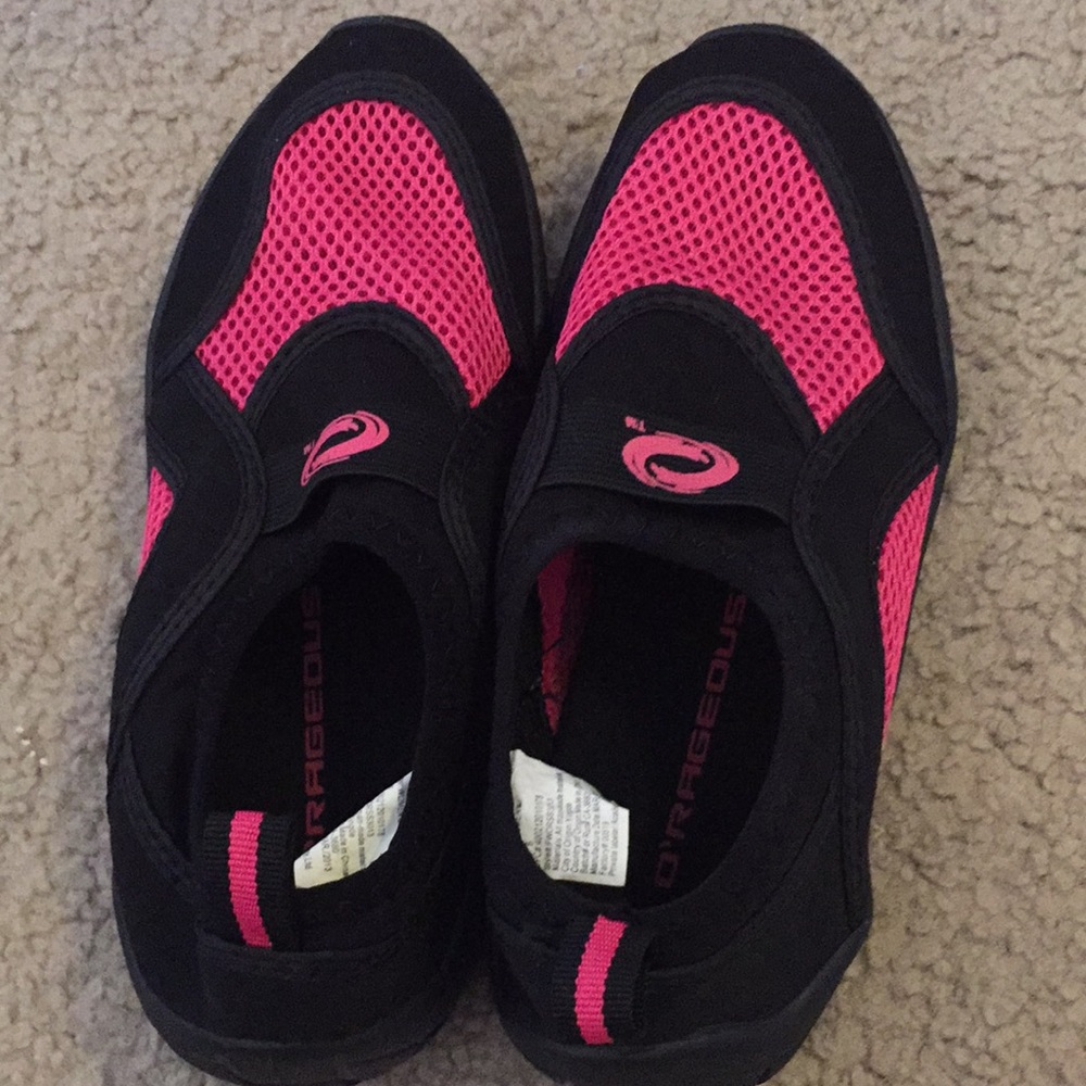 Black & pink swim shoes
